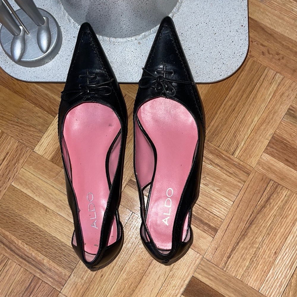 Aldo woman’s black shoes size 5